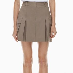 Aritzia Babaton Cameo Tan Cargo Skirt Sz. 2